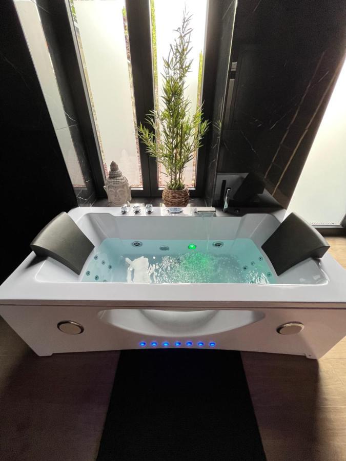 L'Heure De La Detente Spa Privatif Beauraing Exteriér fotografie